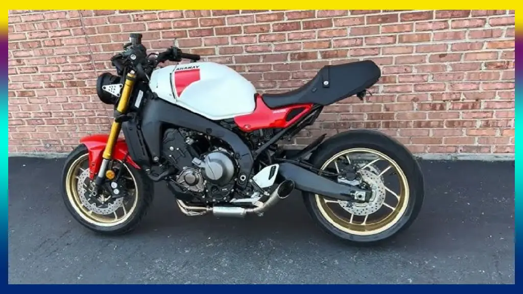 Yamaha XSR900